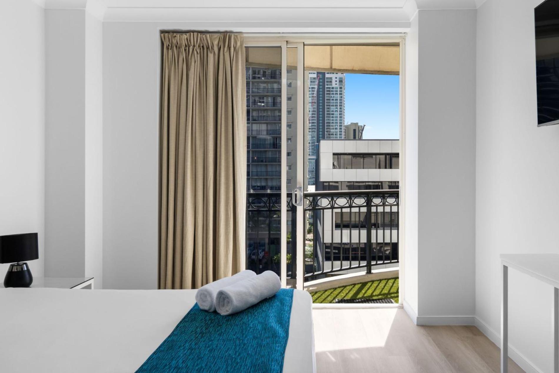 Chevron Renaissance - Private Apartments Голд-Кост Экстерьер фото