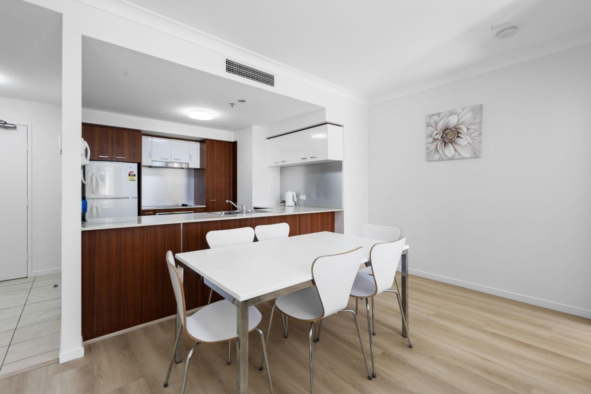 Chevron Renaissance - Private Apartments Голд-Кост Экстерьер фото